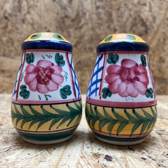 Ceramic Floral Salt & Pepper Shakers - Picture 3 of 6